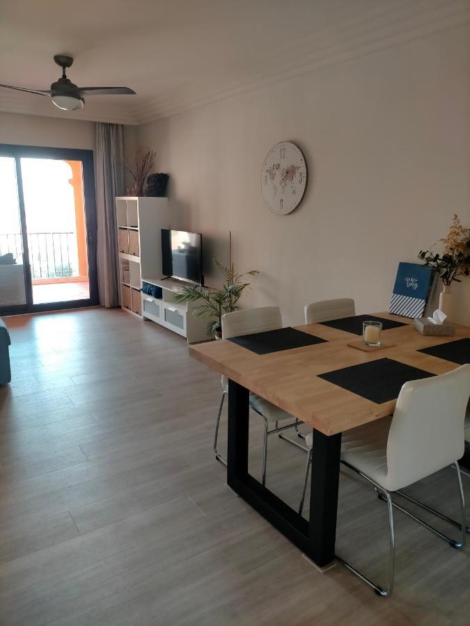 Appartement Met Zeezicht En Vlakbij Het Strand Manilva Zewnętrze zdjęcie