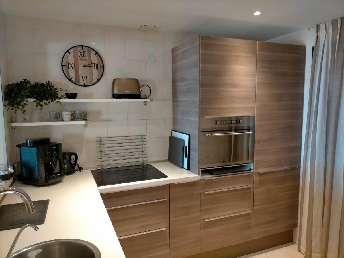 Appartement Met Zeezicht En Vlakbij Het Strand Manilva Zewnętrze zdjęcie